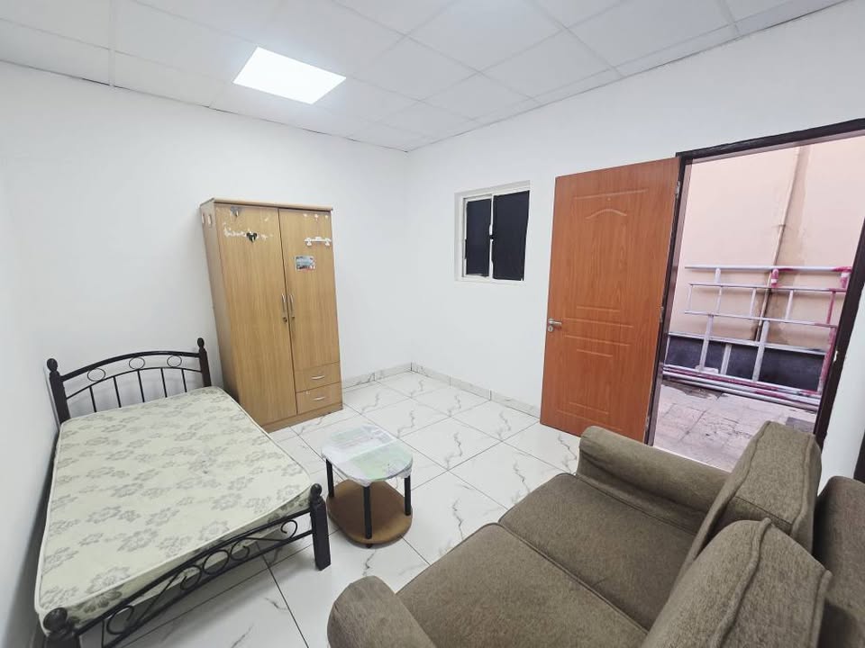 Room for rent Najma - Photo 4