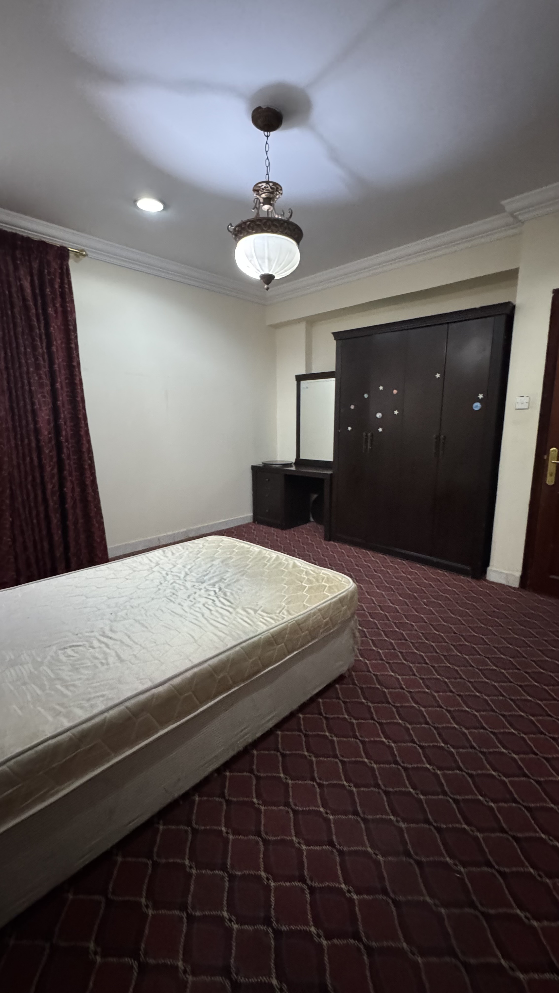 Room for rent. Private room with shared kitchen and toilet.  - Photo 2